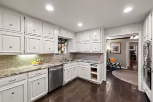 3504 Lake Champlain Dr, Arlington, TX 76016 - Photo 10