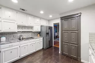 3504 Lake Champlain Dr, Arlington, TX 76016 - Photo 12