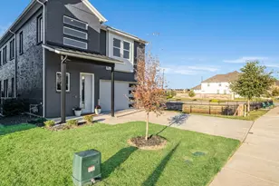 2309 Peters Colony Dr, Little Elm, TX 75036 - Photo 4