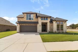 929 Ryed Ln, Fort Worth, TX 76120 - Photo 2