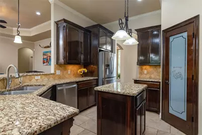 208 Ellis Creek Drive, Weatherford, TX 76085 - Photo 18
