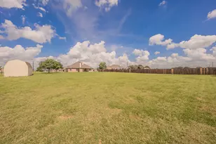 105 Briar Mdws Cir, Azle, TX 76020 - Photo 40