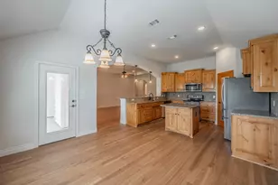 105 Briar Mdws Cir, Azle, TX 76020 - Photo 12