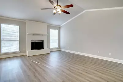 110 Wildbriar Street, Euless, TX 76039 - Photo 4