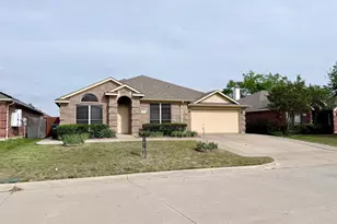 8166 Berkshire Dr, Fort Worth, TX 76137 - Photo 2