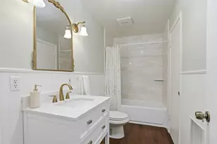 320 W Rucker St, Granbury, TX 76048 - Photo 22