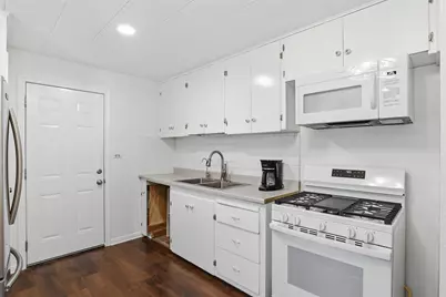 320 W Rucker Street, Granbury, TX 76048 - Photo 16