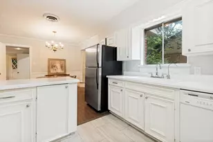 1809 Glenbrook Dr, Irving, TX 75061 - Photo 14