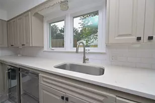 2226 Carnes St, Dallas, TX 75208 - Photo 10