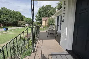 2226 Carnes St, Dallas, TX 75208 - Photo 4