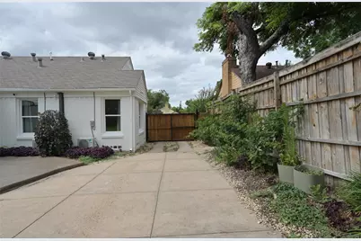 2226 Carnes Street, Dallas, TX 75208 - Photo 8