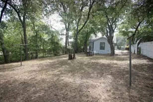 1527 Padgitt Ave, Dallas, TX 75203 - Photo 4