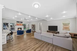 3115 Walnut Hill Ln, Dallas, TX 75229 - Photo 6