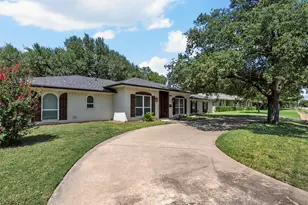 3115 Walnut Hill Ln, Dallas, TX 75229 - Photo 2