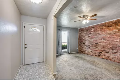 82 E Mountain Creek Drive E #19, Grand Prairie, TX 75052 - Photo 2