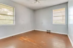 2406 Cliff Teen Ct, Dallas, TX 75233 - Photo 8