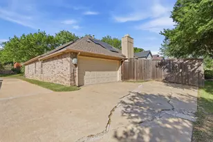 1421 Susan Ln, Carrollton, TX 75007 - Photo 24