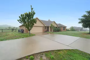7207 Veal Station Rd, Weatherford, TX 76085 - Photo 2
