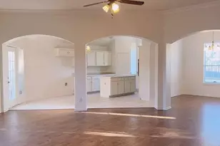 10609 Pineview Ln, Frisco, TX 75035 - Photo 2