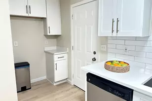 9434 Olde Village Ct, Dallas, TX 75227 - Photo 16