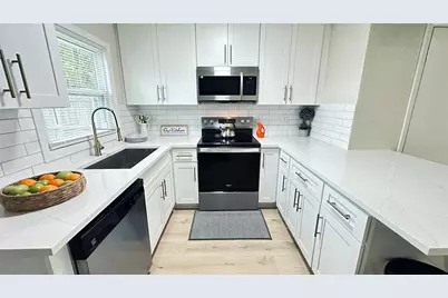 9434 Olde Village Court, Dallas, TX 75227 - Photo 14