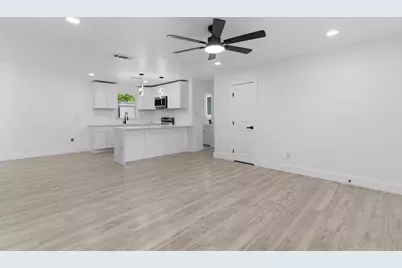 1421 Swiss, Arlington, TX 76010 - Photo 8