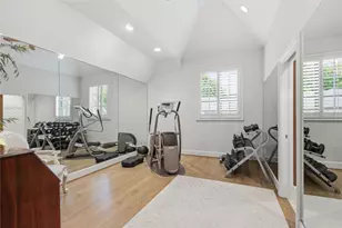 6230 Woodland Dr, Dallas, TX 75225 - Photo 20