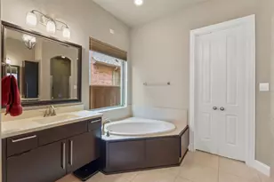 402 San Marcos Dr, Irving, TX 75039 - Photo 14