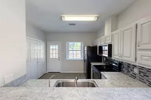 954 S Old Orchard Ln, Lewisville, TX 75067 - Photo 10