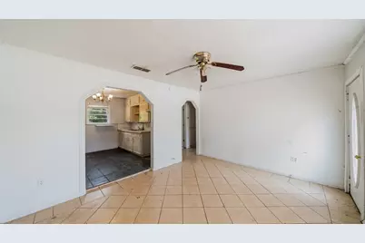 901 W Cayuga Drive, Athens, TX 75751 - Photo 6
