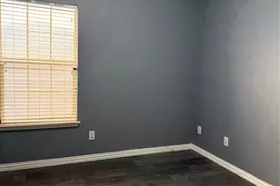 2525 Creek Villas Dr, Bedford, TX 76022 - Photo 8