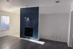 2525 Creek Villas Dr, Bedford, TX 76022 - Photo 4