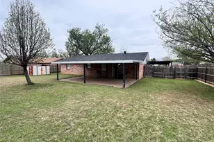 113 Candlestick Dr, Graham, TX 76450 - Photo 24