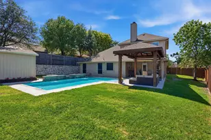 8600 Laughing Waters Tr, McKinney, TX 75070 - Photo 32