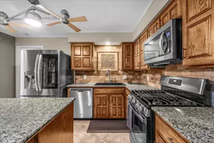 826 Lake Forest Ct, Grapevine, TX 76051 - Photo 16