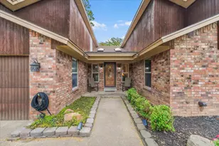 826 Lake Forest Ct, Grapevine, TX 76051 - Photo 4