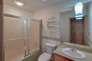 1405 Blackhill Ct, Arlington, TX 76012 - Photo 26