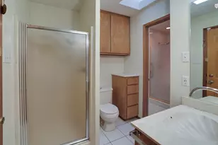 1405 Blackhill Ct, Arlington, TX 76012 - Photo 30