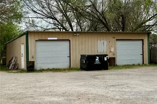 555 S Allen St, Boyd, TX 76023 - Photo 14