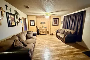 555 S Allen St, Boyd, TX 76023 - Photo 4