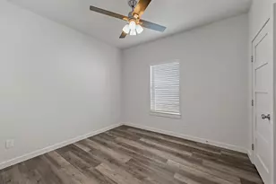 517 E Heron St, Denison, TX 75021 - Photo 8