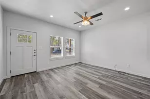 517 E Heron St, Denison, TX 75021 - Photo 2