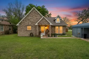 121 W Oneal St, Wills Point, TX 75169 - Photo 1