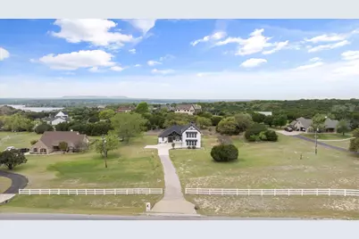 2902 Davis Road, Granbury, TX 76049 - Photo 2