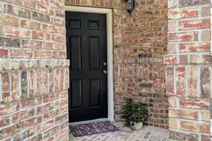 200 Inverness Dr, Lewisville, TX 75067 - Photo 2