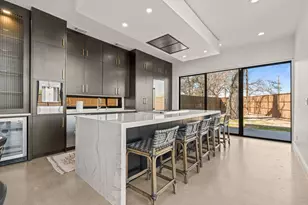 921 N Bailey Ave, Fort Worth, TX 76107 - Photo 12