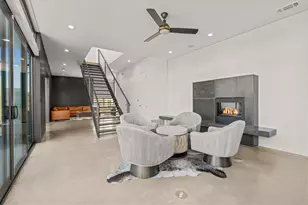 921 N Bailey Ave, Fort Worth, TX 76107 - Photo 8