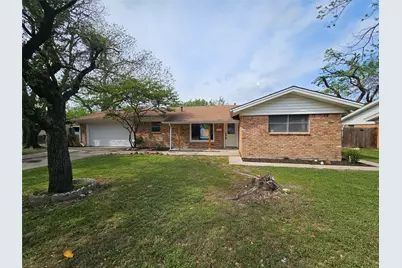 5629 Starlight Drive, Haltom City, TX 76117 - Photo 4