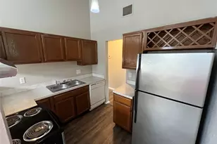 1636 Vail Meadow Ln, Dallas, TX 75253 - Photo 10