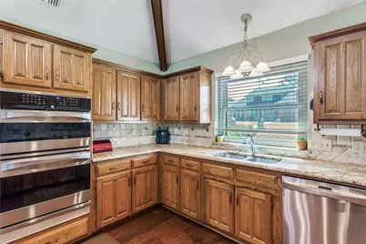 3701 Waycross Court, Arlington, TX 76016 - Photo 12